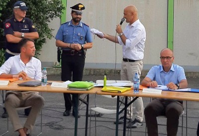 consiglio comunale a ceriano laghetto alla stazione dello spaccio, elogio ai carabinieri
