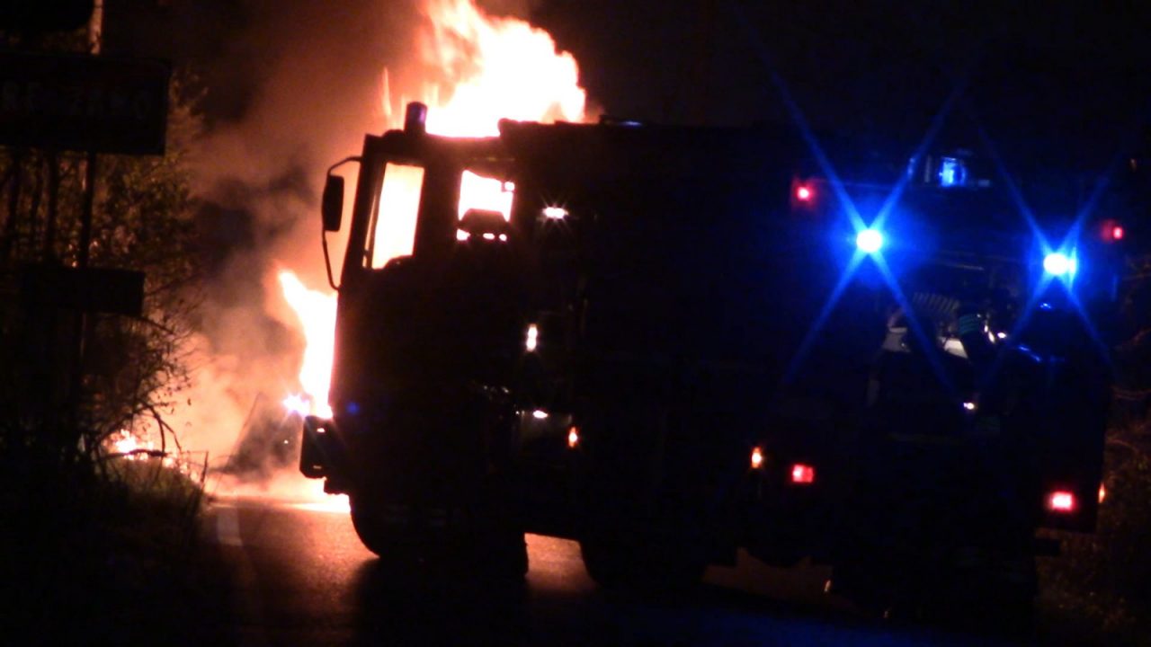 Rescaldina, Gerenzano: auto in fiamme