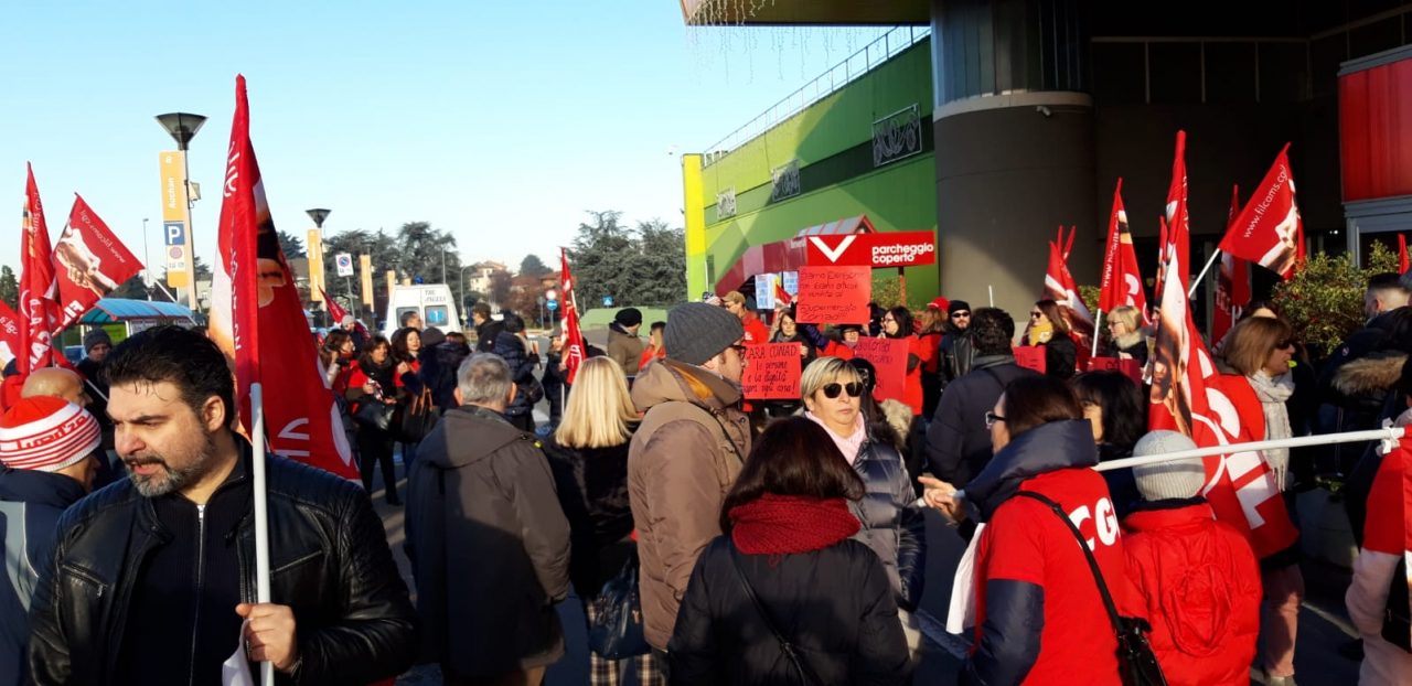 Nerviano, sciopero lavoratori ex Auchan